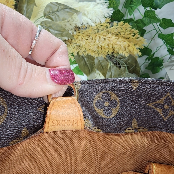 Authentic Louis Vuitton Monogram Vavin GM Tote with Dust Bag - Picture 17 of 17